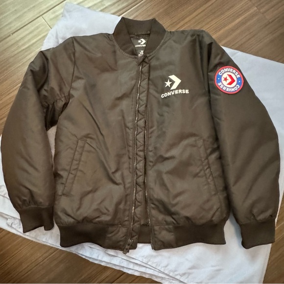 Boys Converse puff jacket size
Medium 10-12
Like new condition 
Outerwear - Picture 10 of 11